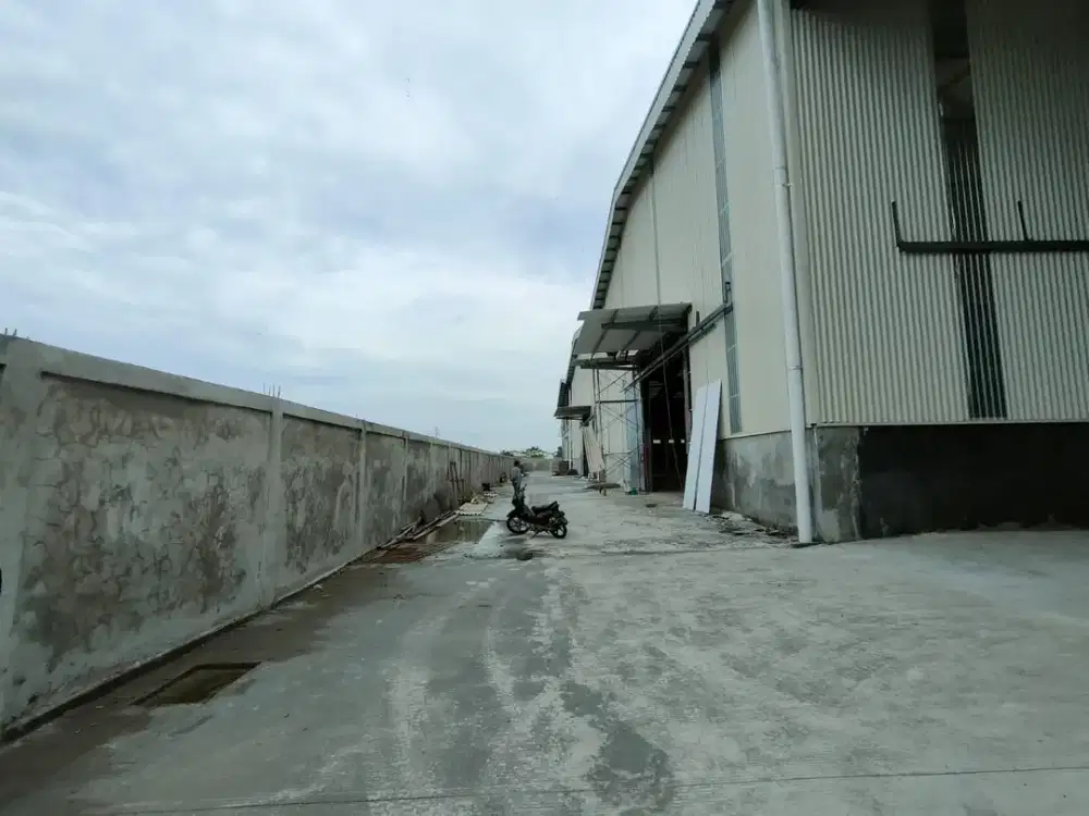 Bangunan Komersil Gudang di Kawasan Industri 19 Dekat Laksana Pakuhaji Tangerang