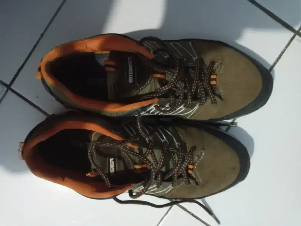Sepatu Eiger 41/42