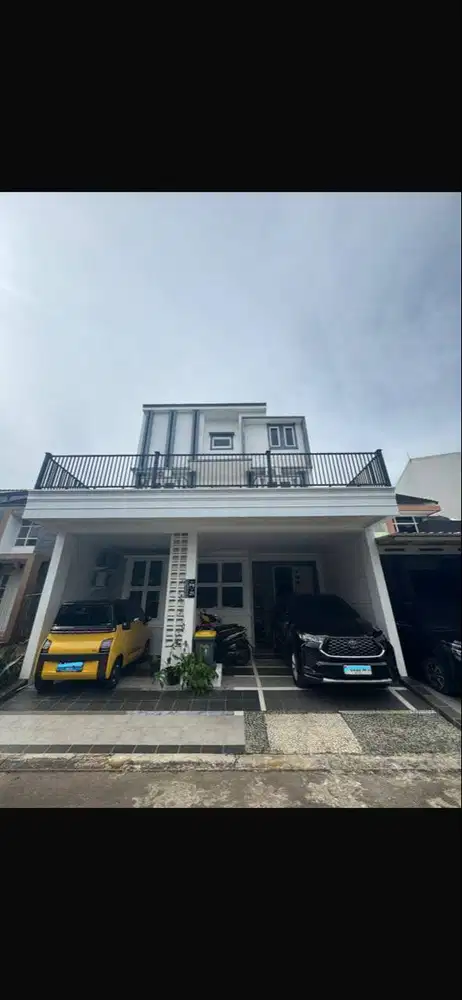 Disewakan rumah 3 lantai yang nyaman dan siap huni di kawasan Permata