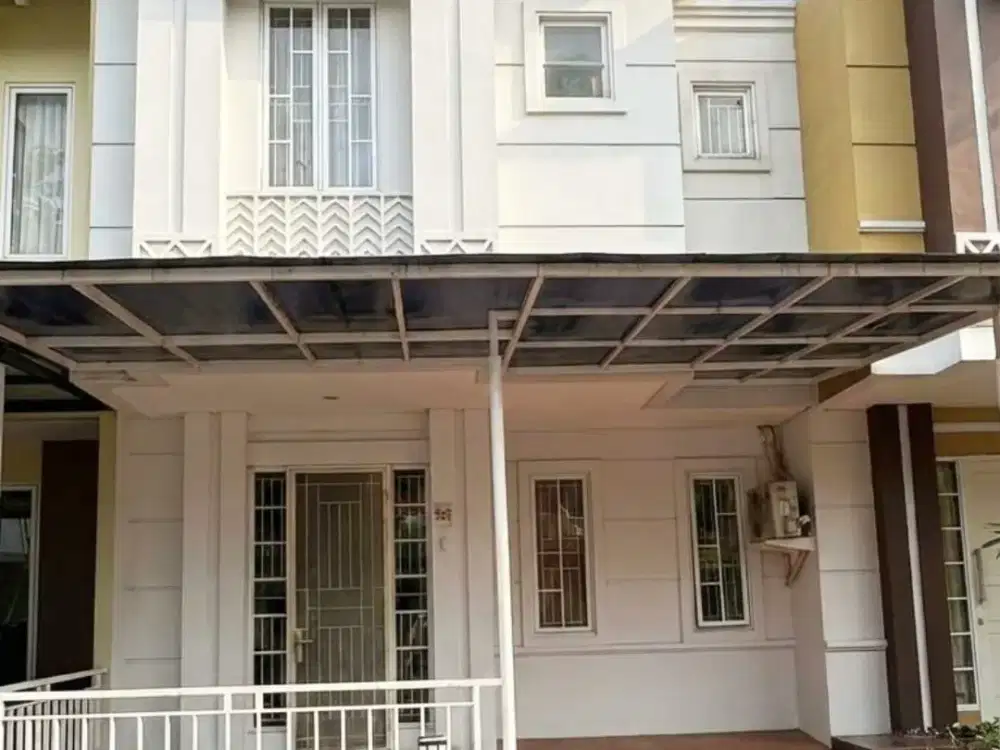 RUMAH MINIMALIS 2 LANTAI  SIAP HUNI, LOKASI STRATEGIS DI GADING SERPONG