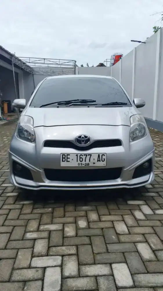 TOYOTA YARIS S 2013