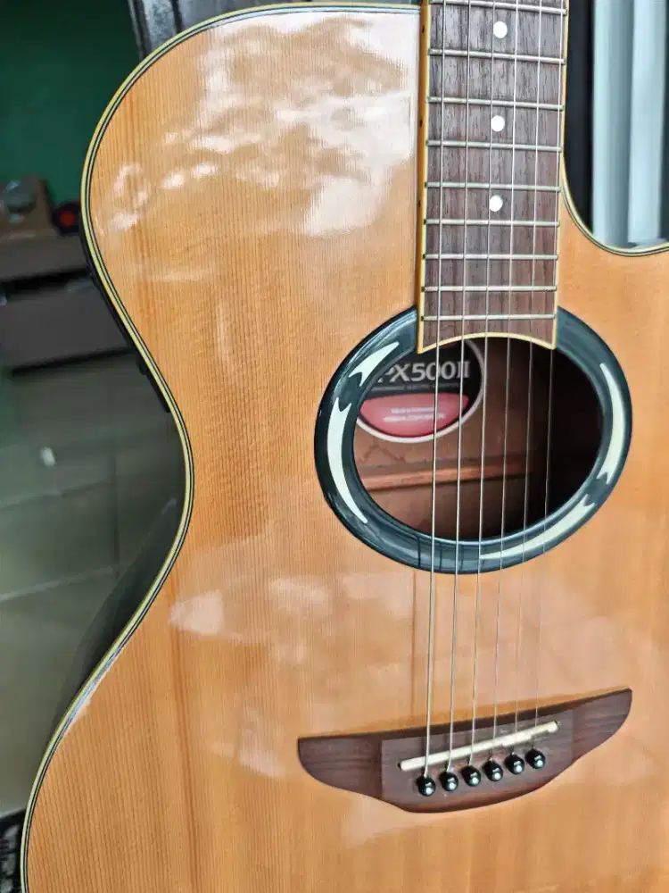 Yamaha APX ii Like New