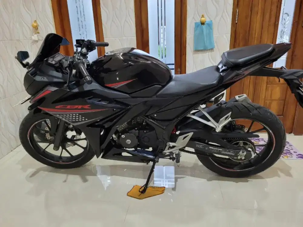 CBR 150 Pemakaian pribadi