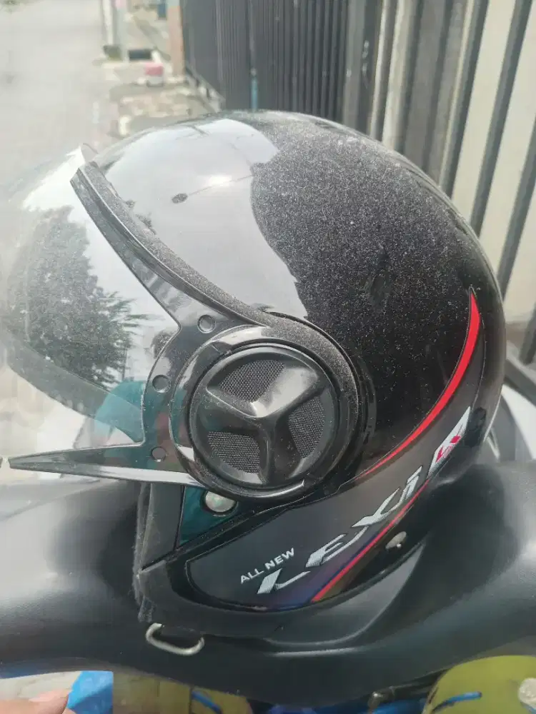 Helm lexy masih bagus