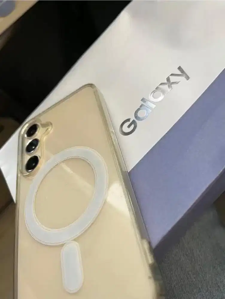 Bundling Iphone 13 128 + Samsung S24