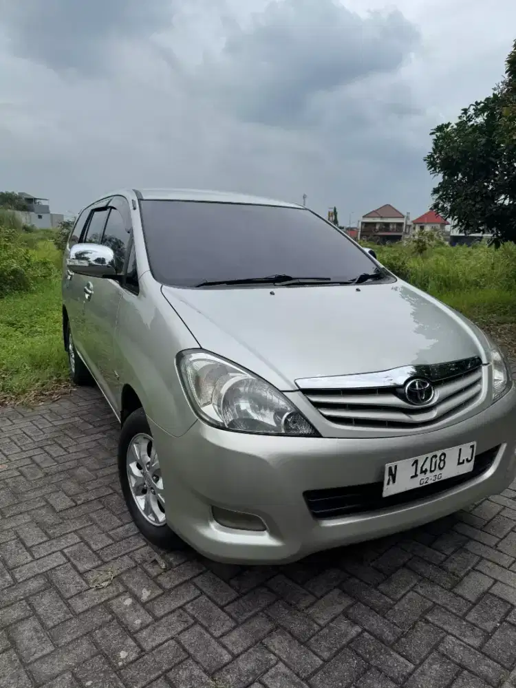 Toyota Kijang Innova 2009 Bensin