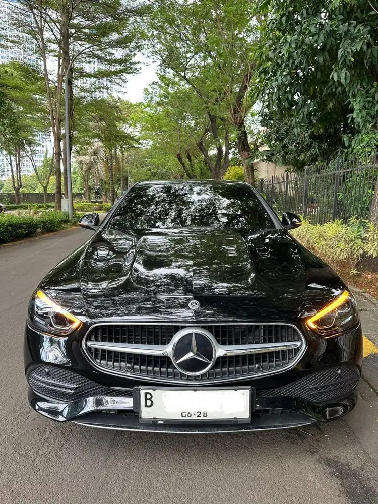 Mercedes-Benz C200 2023 Bensin