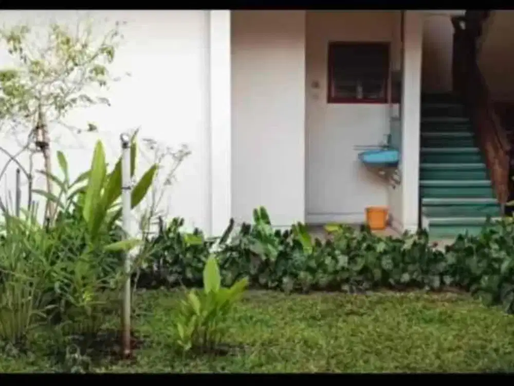 Jual dan Sewa Rumah Jl Tubagus Ismail VI Bandung 9 KT Bisa Untuk Kost Kostan