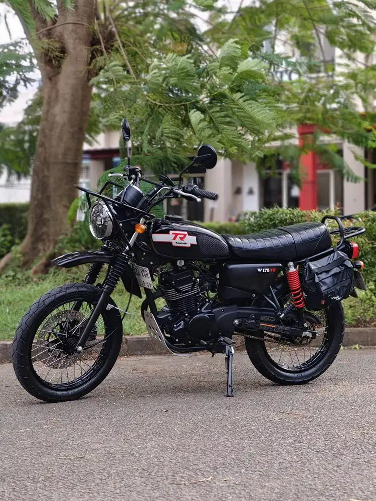 KAWASAKI W175 TR 2024 BLACK KM LOW PAJAK PANJANG NO MINUS