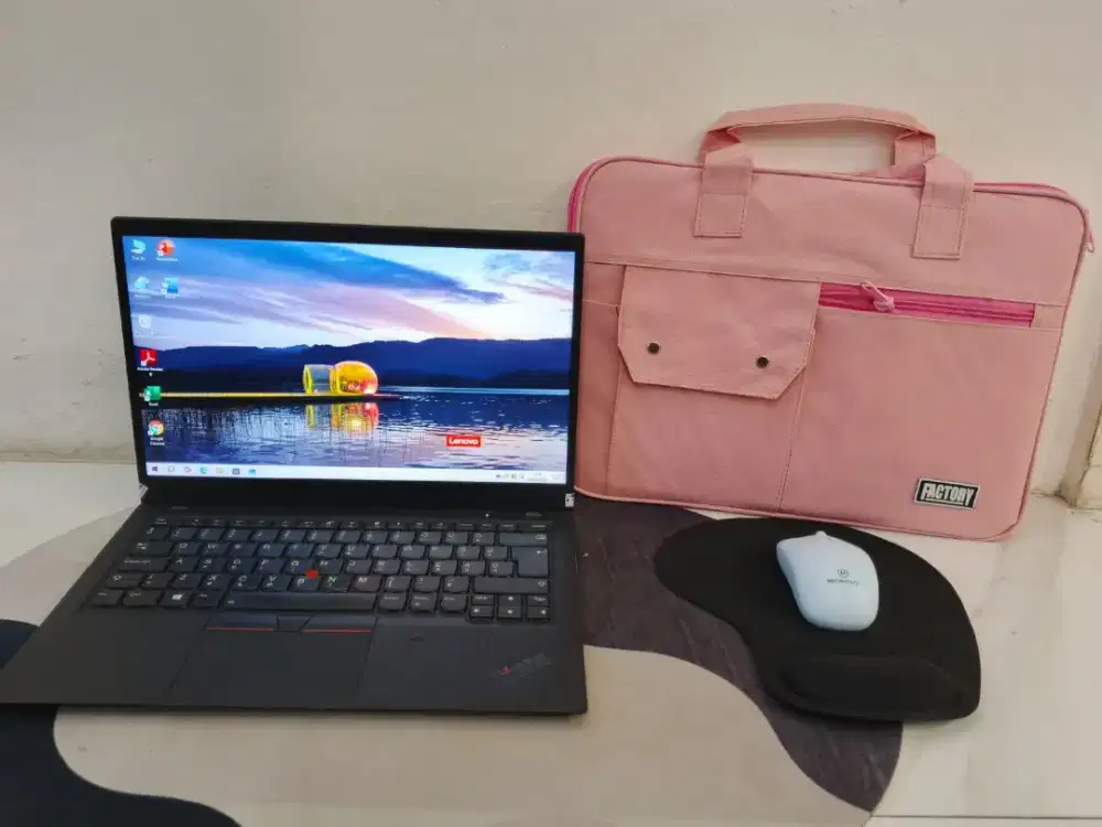 Lenovo XI Carbon corr i5 Gen 8 Ram 8Gb ssd  256Gb Free Tas