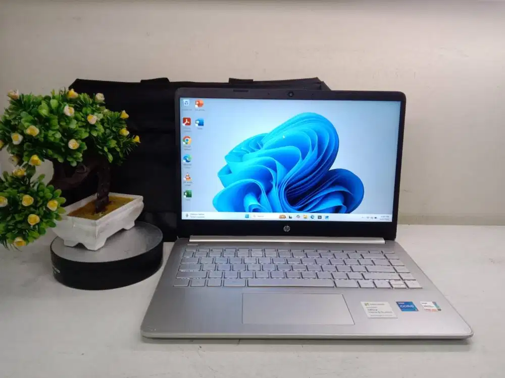 JUAL LAPTOP HP 14s-dq2052TU i5-1135G7/8gb/512gb/14inci FHD/Intel Iris