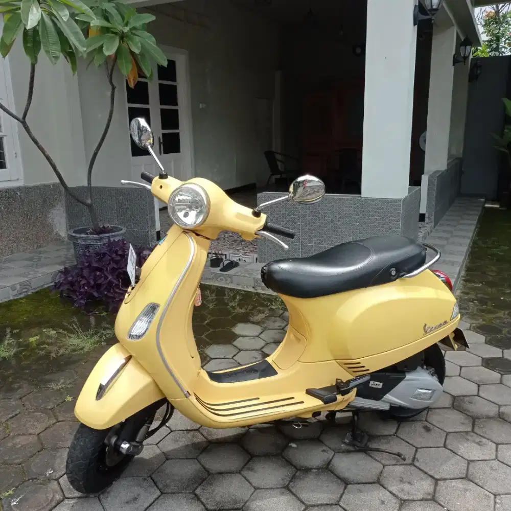 Vespa Lx 125 kuning 2018