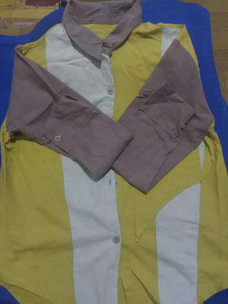 Kemeja wanita gratis