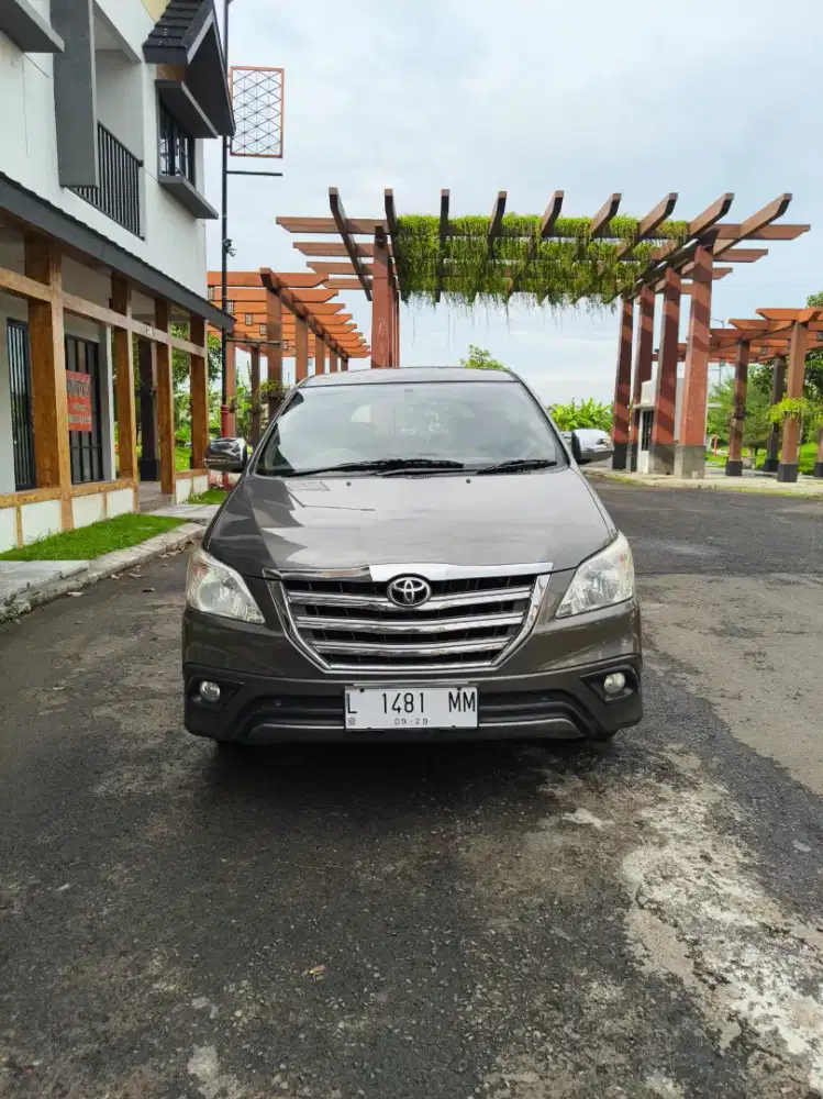 Toyota Kijang Innova 2.0 G Bensin Manual 2014