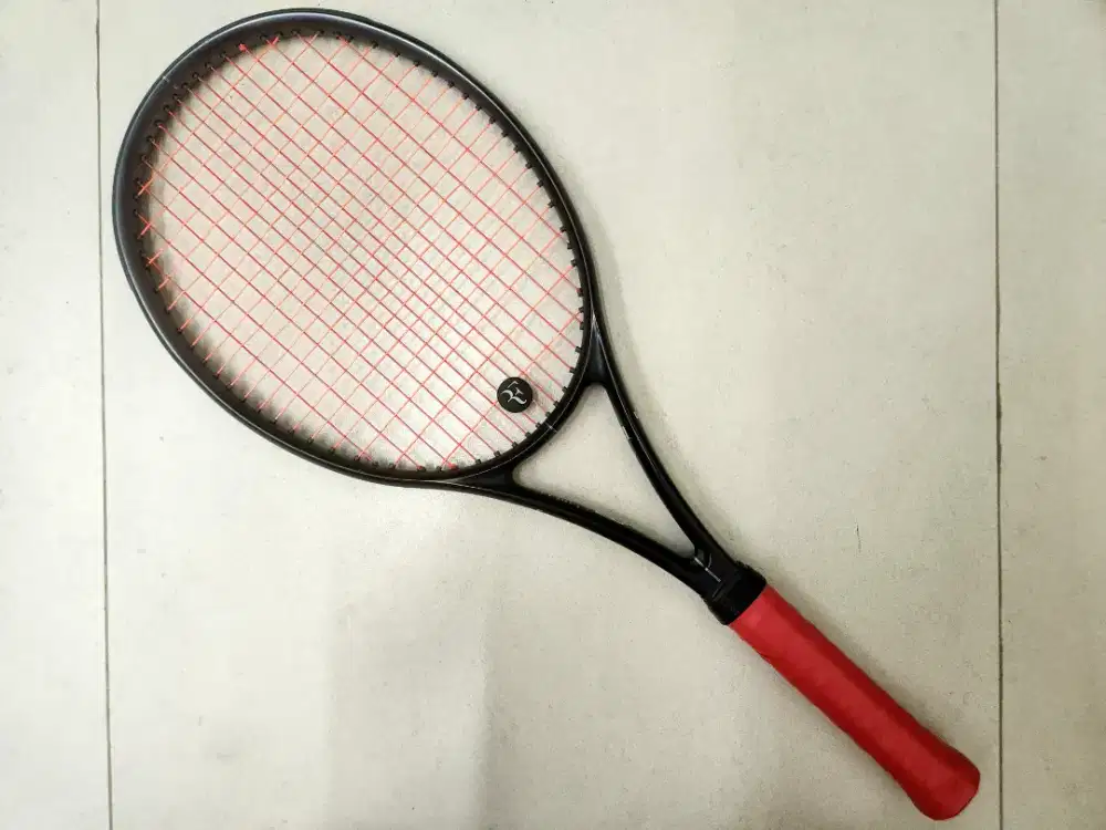 [Roger Federer] Wilson RF 300g + Dampener (Raket Tennis/ Raket Tenis)
