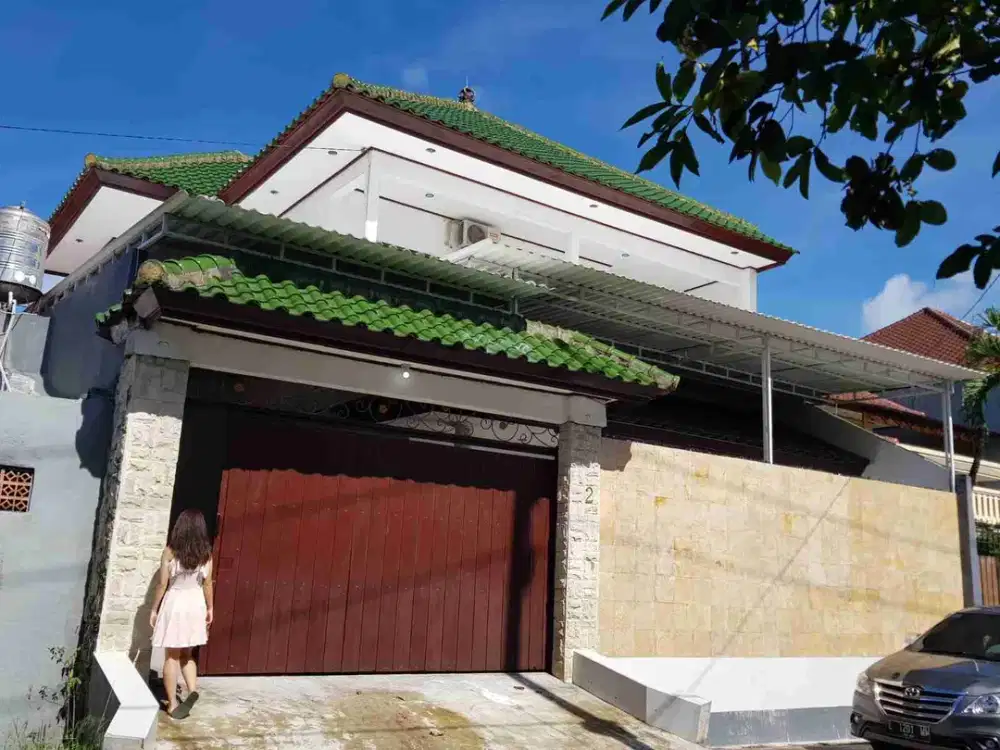 Dikontrakkan Villa di Ubung furnish murah siap huni 2 lantai