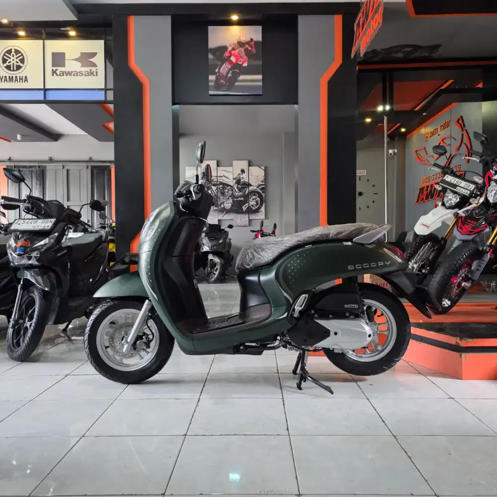 SCOOPY PRESTIGE 2024