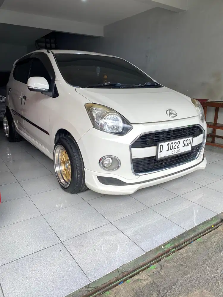 AYLA X ELEGANT M/T 2015 KM:43rb