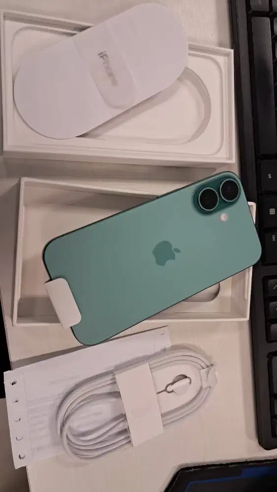 iPhone 16 256GB Garansi Resmi iBox