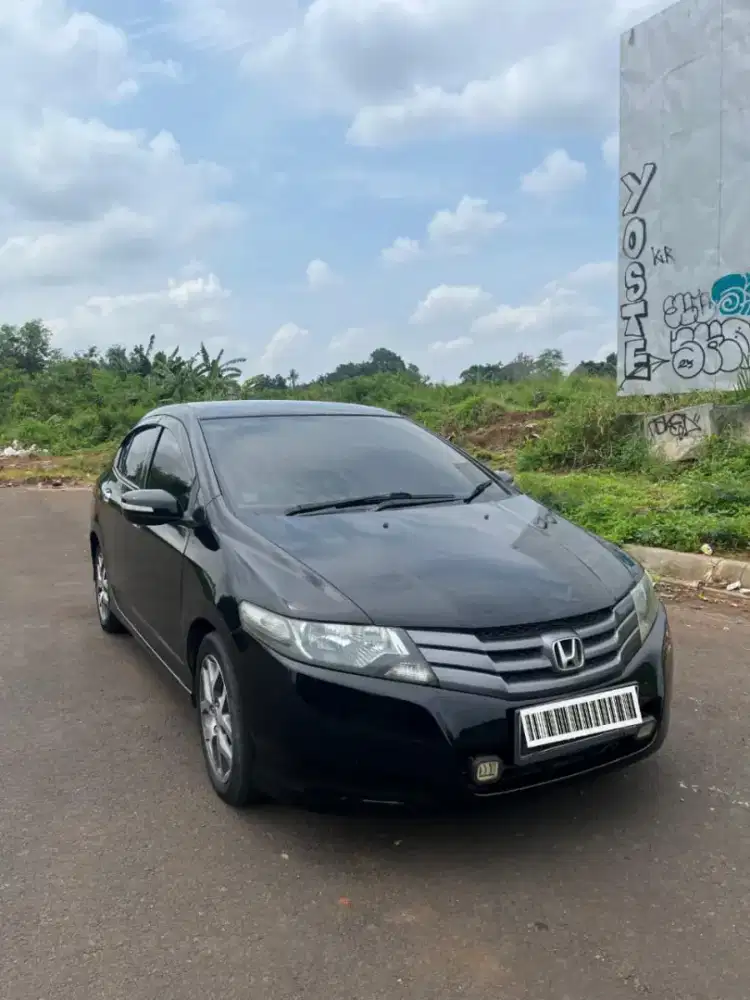 Di jual mobil honda city 2011 mt tpe E lokasi bsd