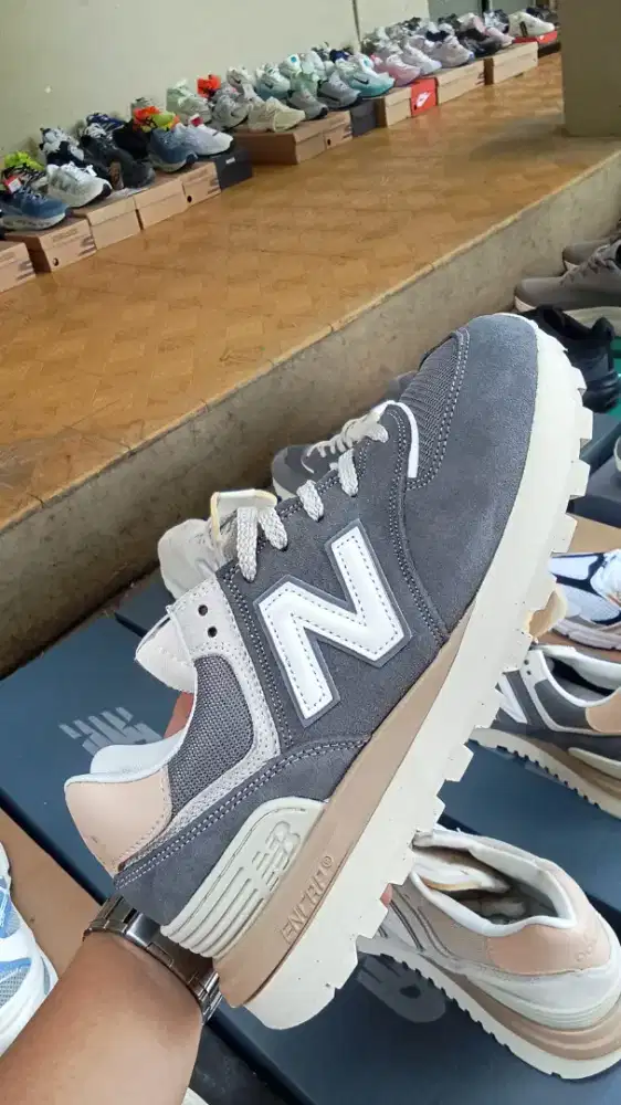 Sepatu sneakers new balance 574 legecy