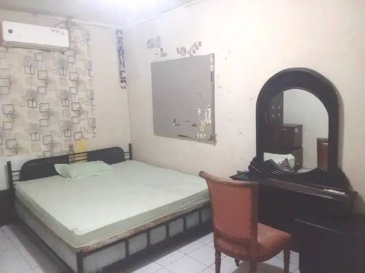 Kamar dikos-kan di daerah Kebayoran Baru Jakarta selatan