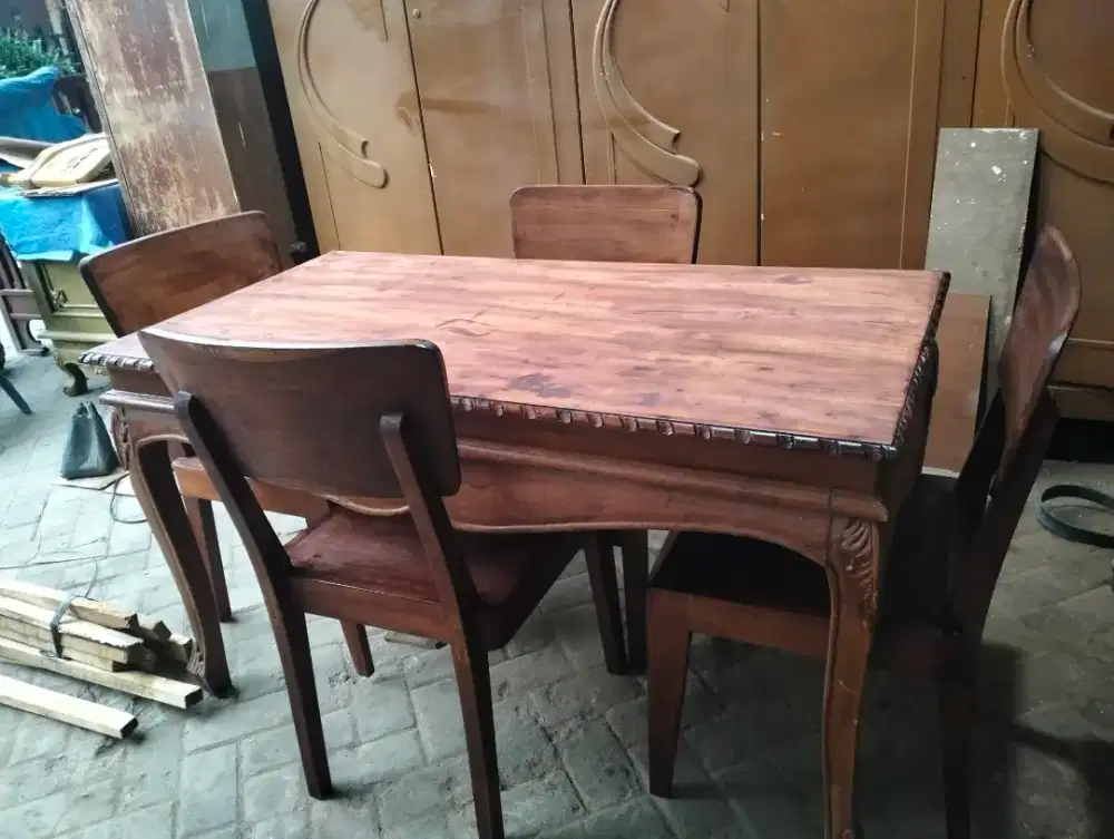 meja makan minimalis jati