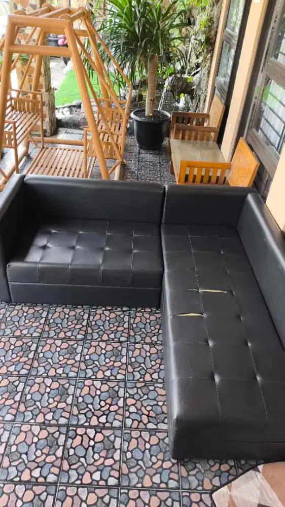 Sofa L dan Kursi Rotan