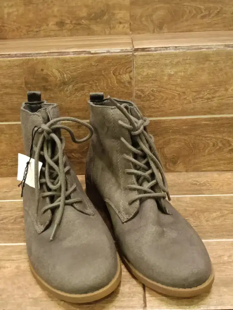 Sepatu wanita fashion beludru no 8