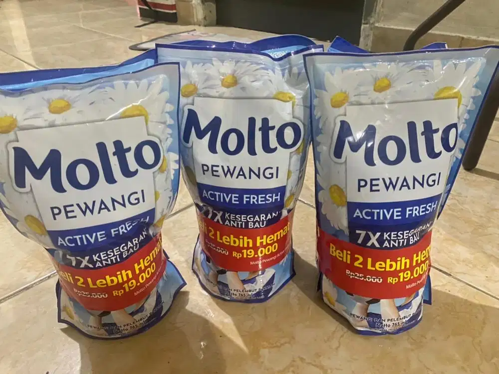 Molto pewangi 765 ml