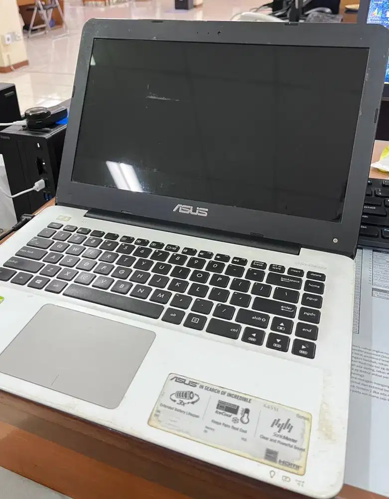 LAPTOP ASUS A455L