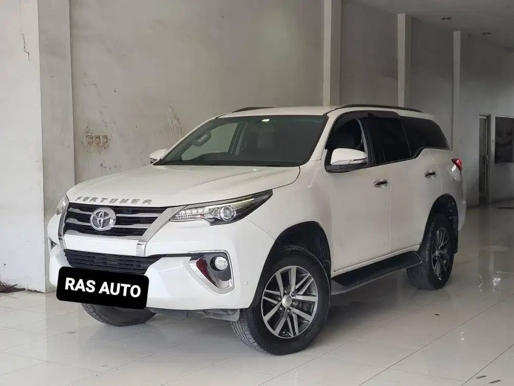 KM 66 ribu!! Toyota Fortuner 2.4 VRZ 4x2 AT 2017 Putih