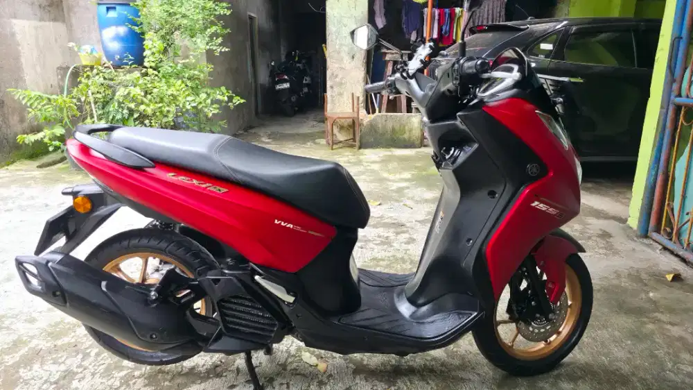 Yamaha Lexi LX 155 S keyless Red