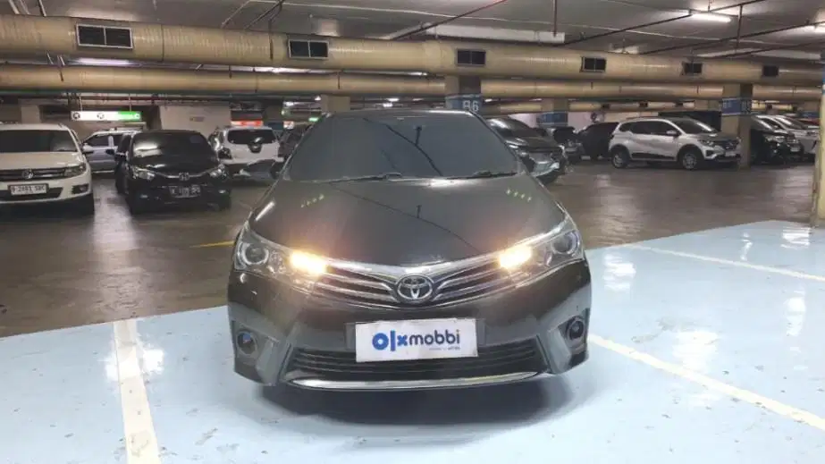 Toyota Corolla Altis 1.8 V Bensin-AT 2015