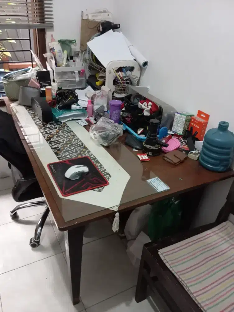 Meja makan jati asli