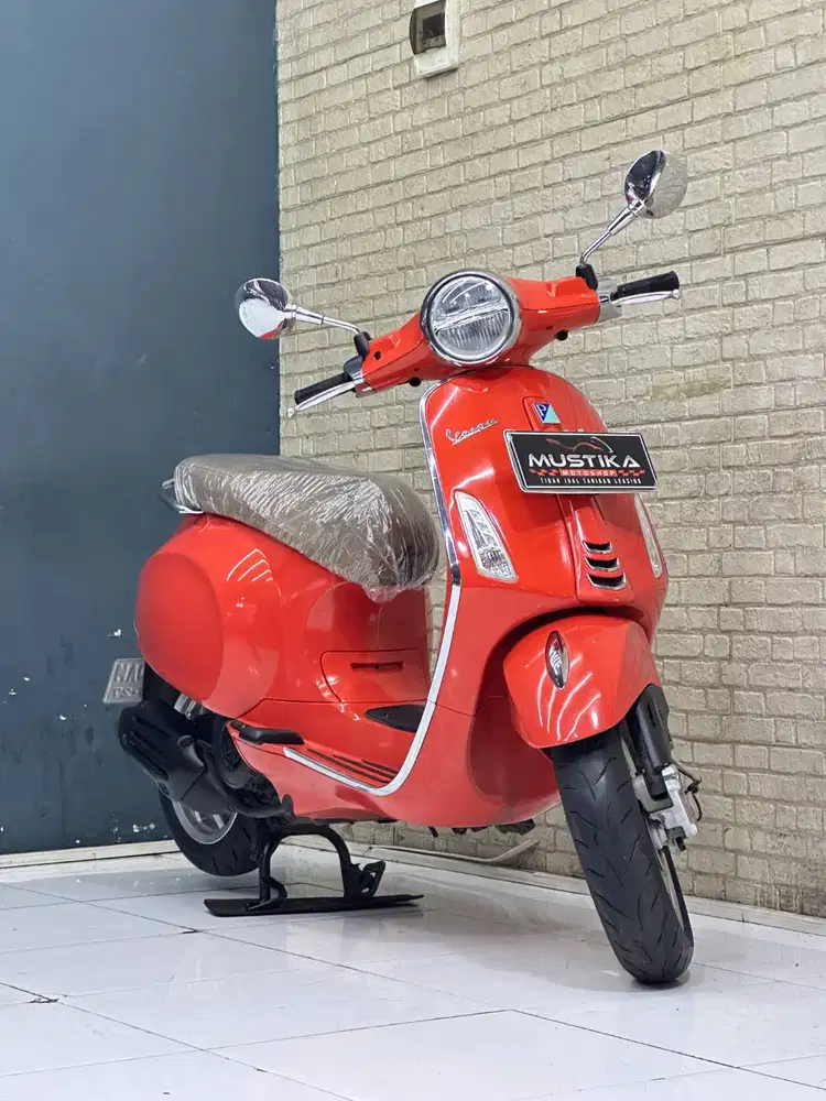 Vespa Primavera Rare Color Istimewa