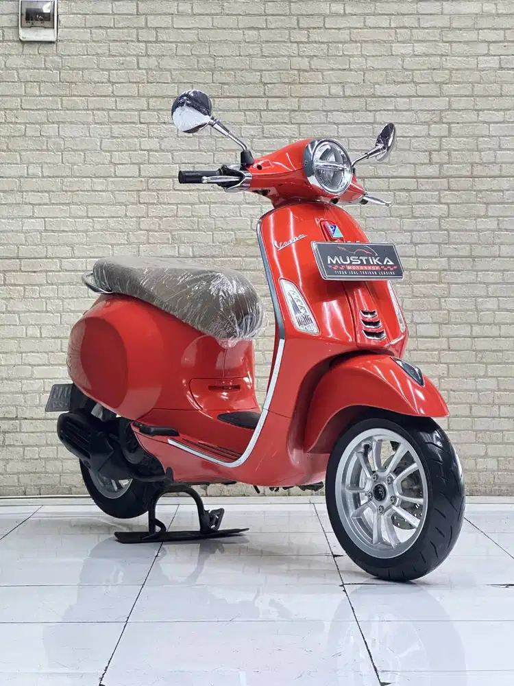 Vespa Primavera Rare Color Istimewa