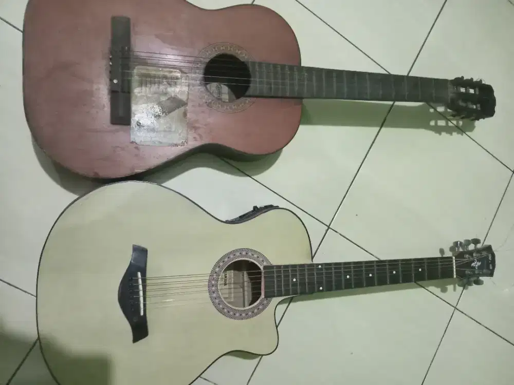 Gitar akustik dn gitar biasa