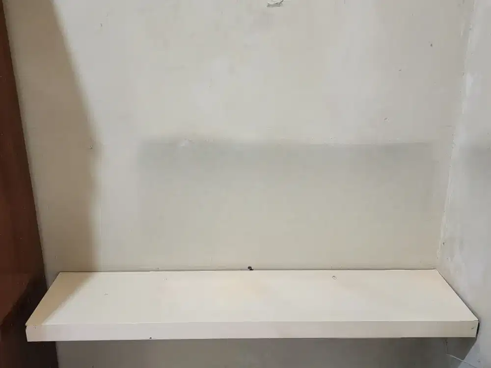 Meja/Rak dinding Melayang Minimalis (Floating Shelf)