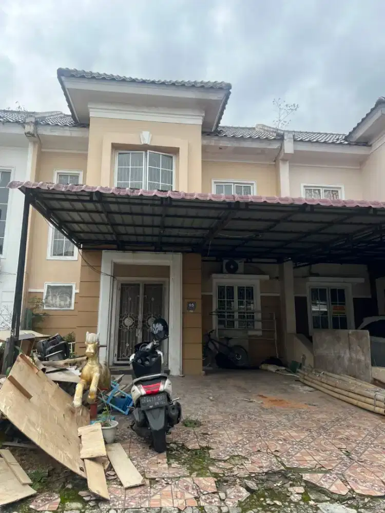 Membutuhkan Renovasi Bangunan