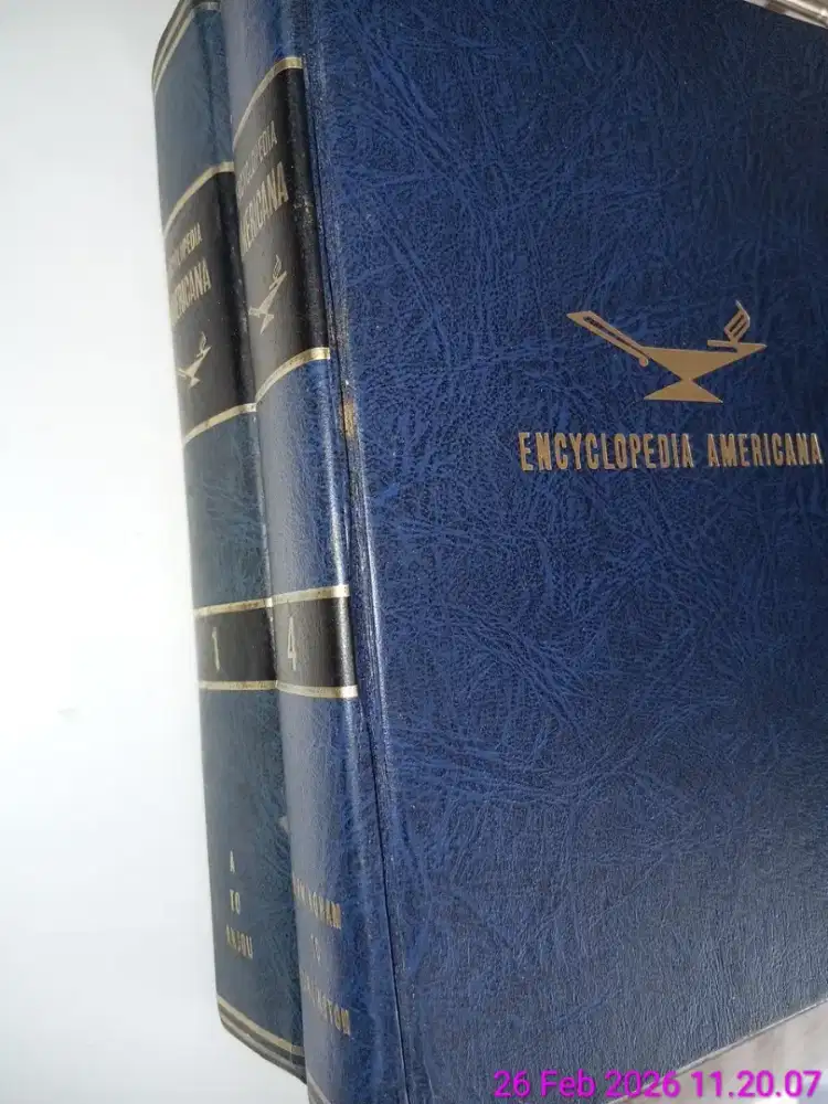 Encyclopedia Americana Volume 1 & 4