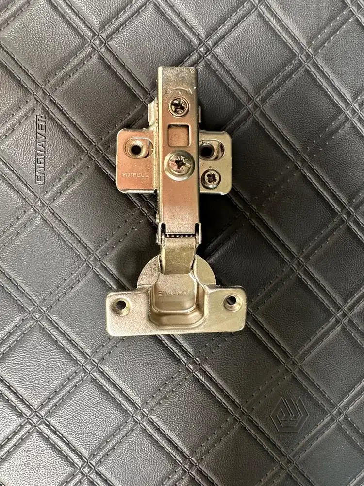 HAFELE Engsel Lemari Bekas Renovasi kondisi 95%