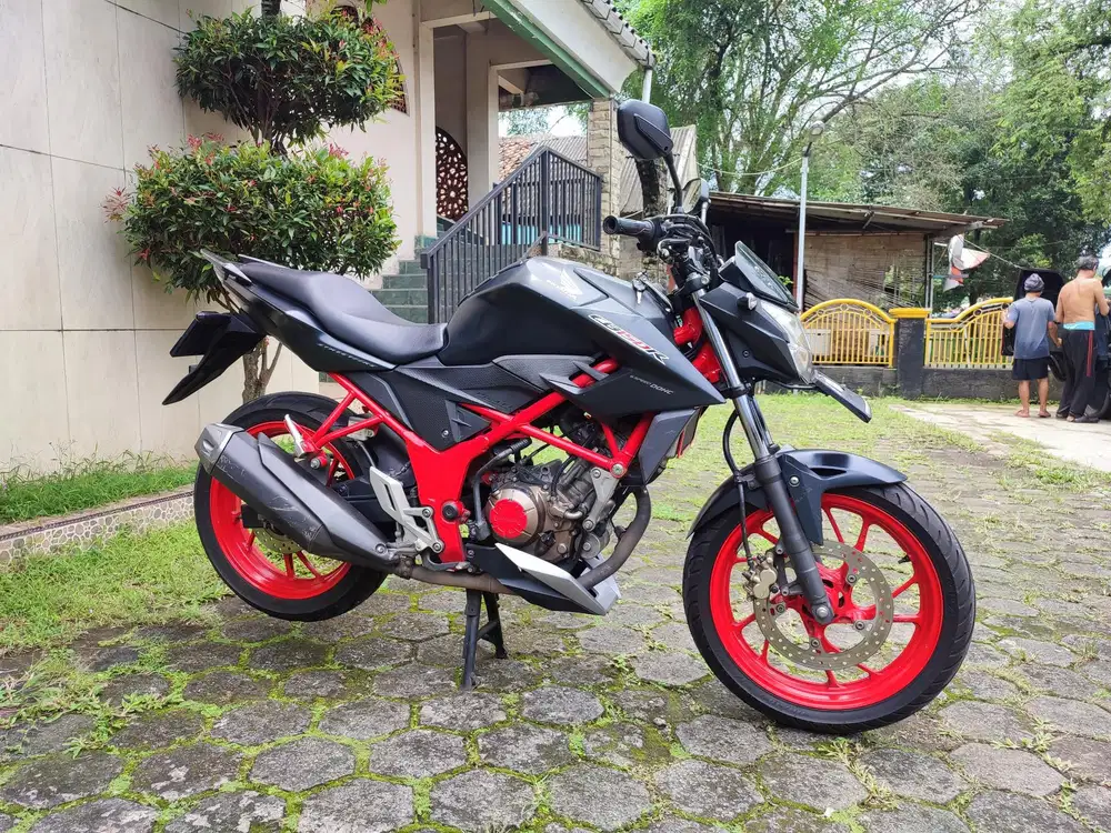 HONDA CB150R TAHUN 2017 SS KOMPLIT