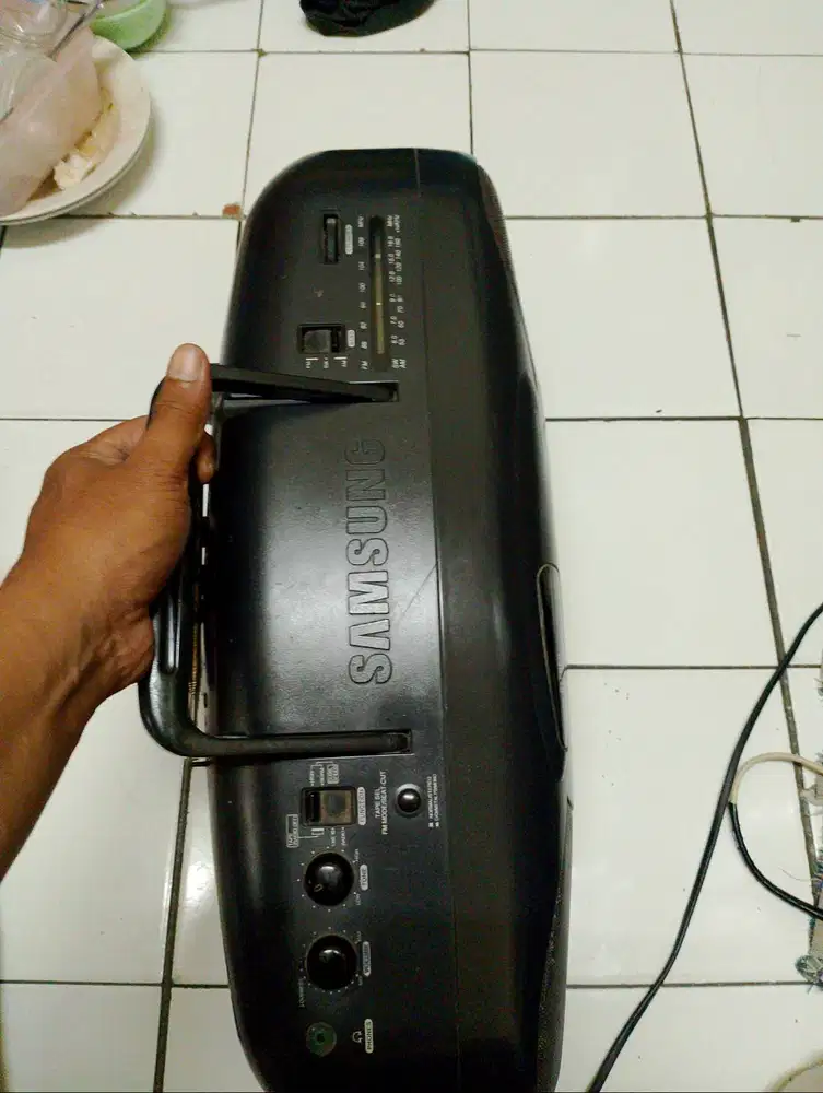 Radio tape merek Samsung