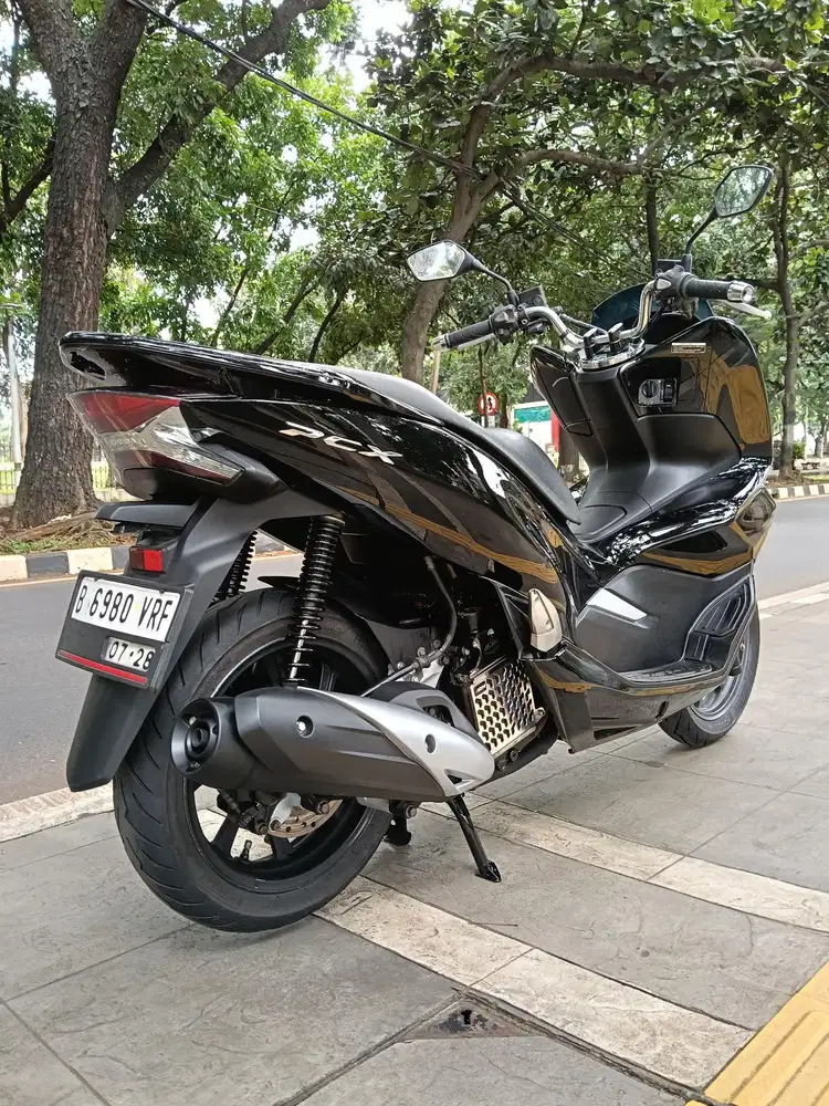 DIJUAL CASH HONDA PCX 150 ABS THN 2018 PAJAK IDUP SIAP PAKAI