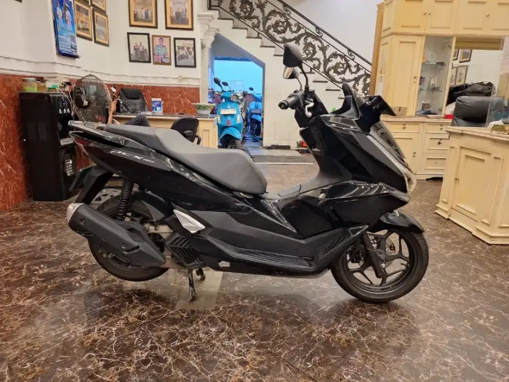 HUB CE KOM DP PROMO PCX 160 2025 MOTOR GRES KAYA BARU KM LOW