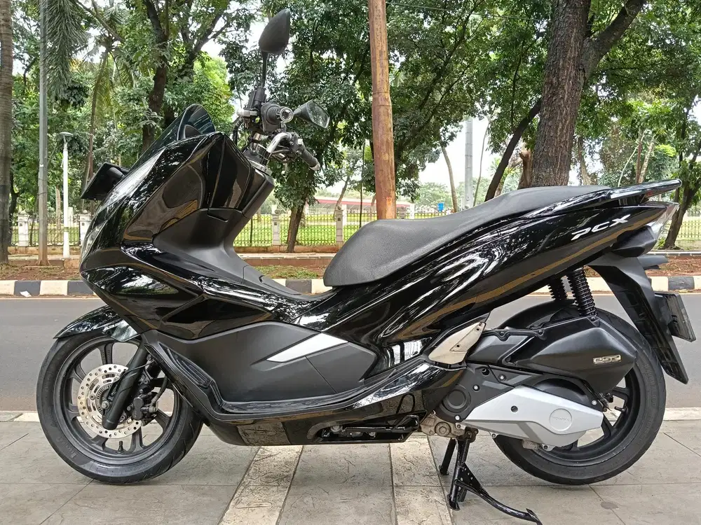 DIJUAL CASH HONDA PCX 150 ABS THN 2018 PAJAK IDUP SIAP PAKAI