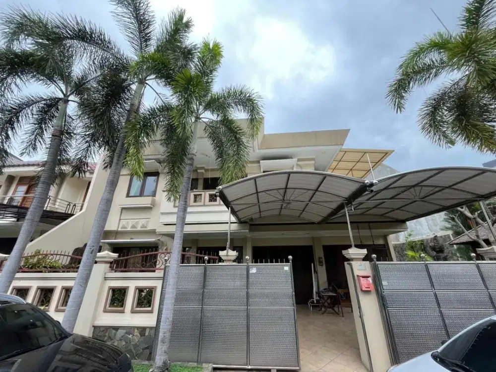 Dijual Rumah Mewah Cantik Taman Gapura Private Pool Strategis Siap Huni