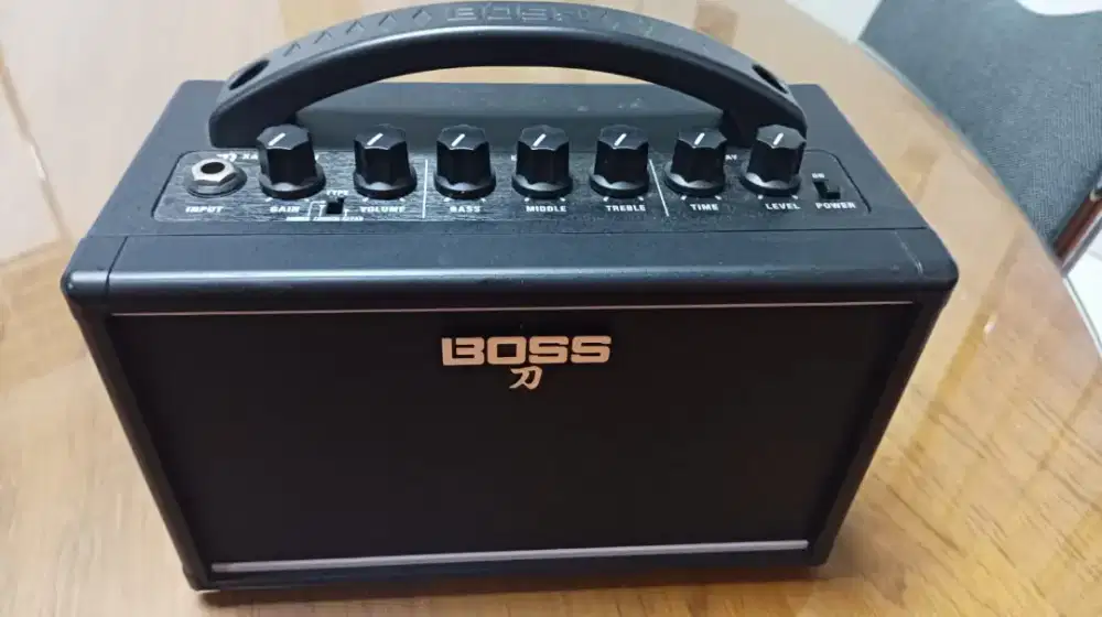 Ampli mini BOSS Katana