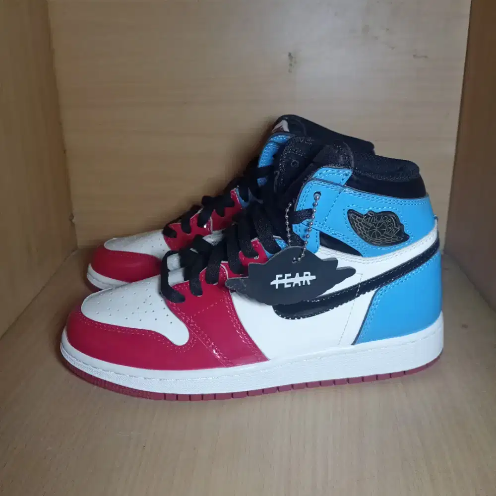 Jordan 1 High OG Fearless Size 38.5